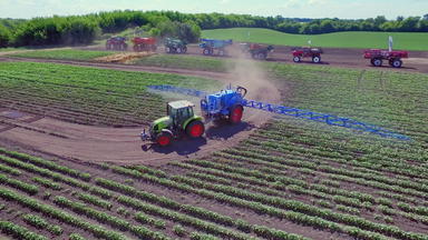 农业拖拉机喷涂预告片施肥农业场